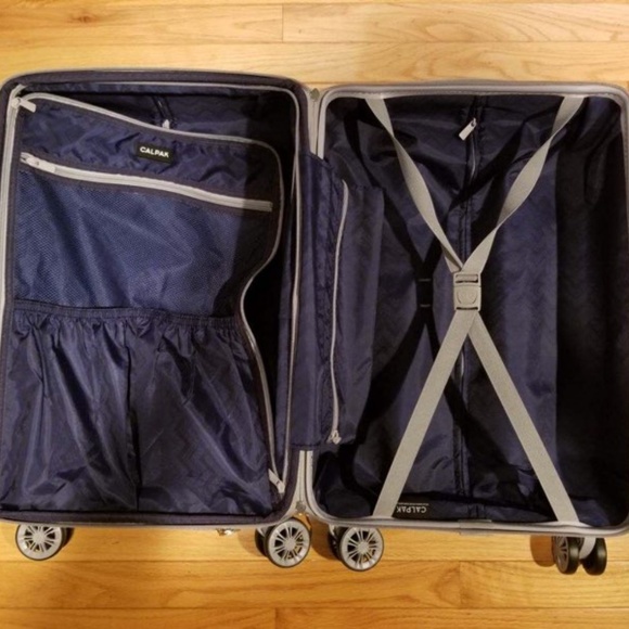 CALPAK AMBEUR 2-PIECE LUGGAGE SET - SILVER - Picture 4 of 8